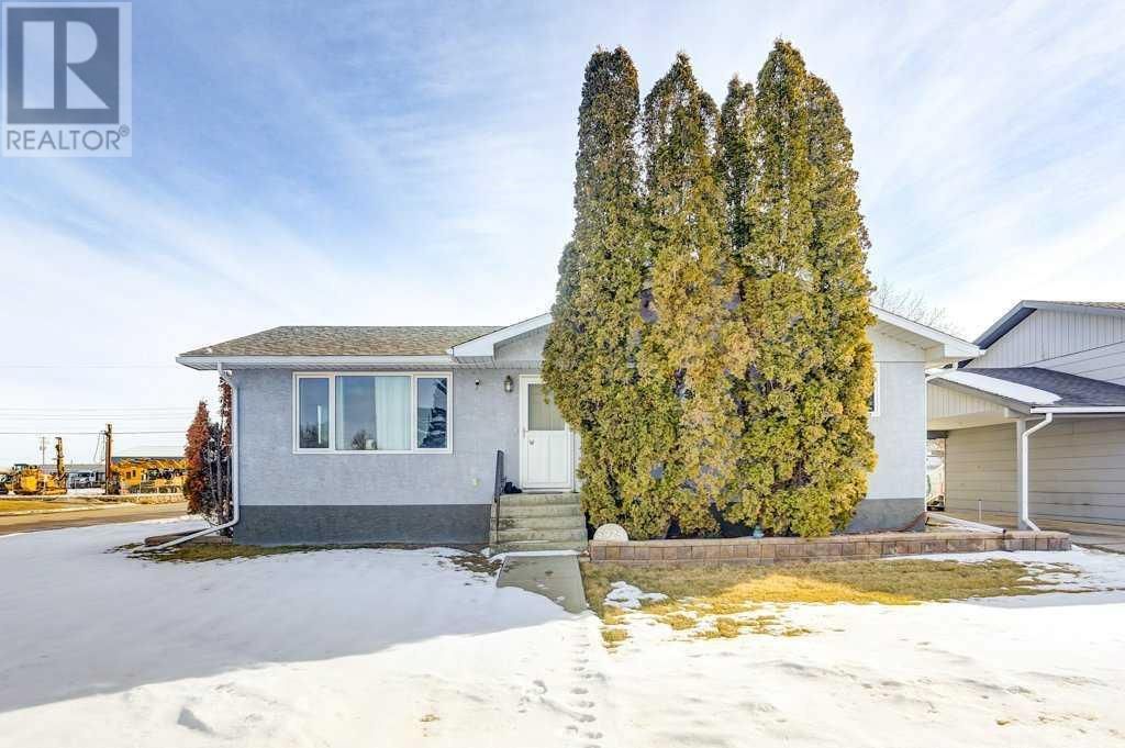 New property listed in Taber